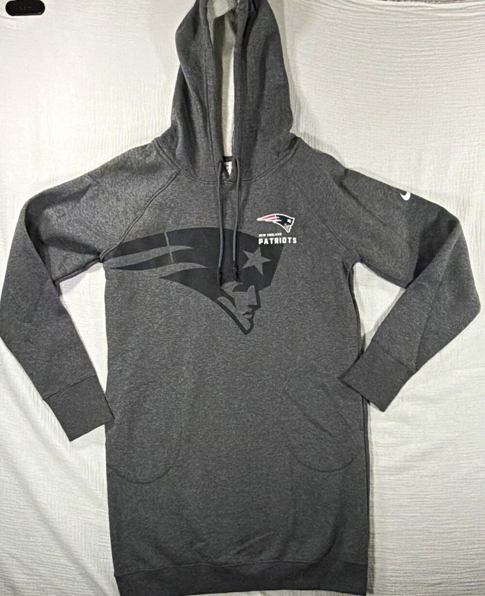 Nike NFL New England Patriots Graphic Fleece Pullover Hoodie full length woman S